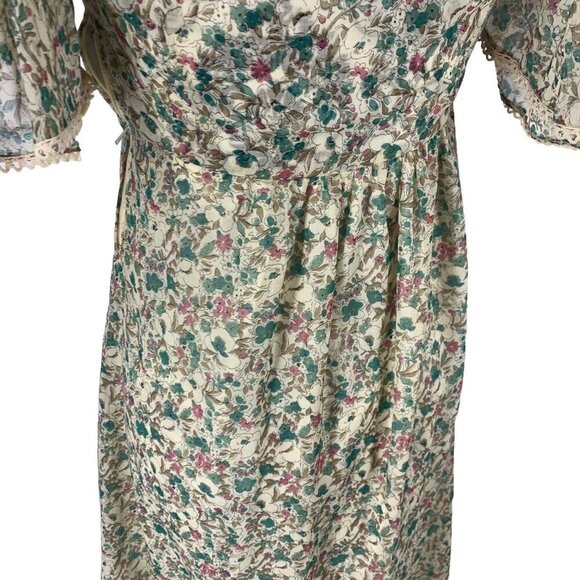 Jinty’s of London Vintage Cottage Core Small Floral Pattern Flutter Sleeve Dress - Picture 8 of 16